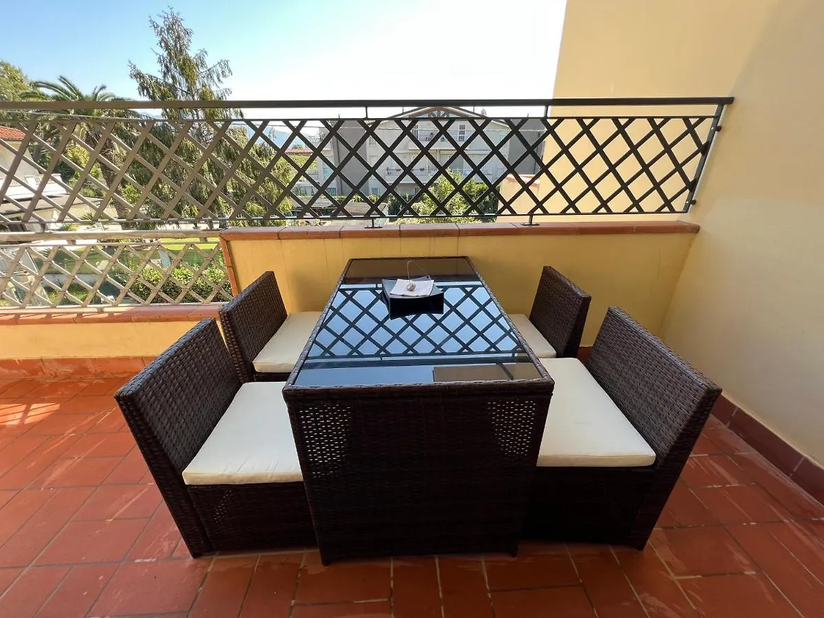 Matiseahouse Apartment Massa  Italy